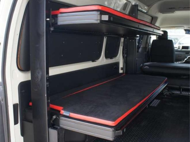 ハイエースバン2.8 DX ワイド スーパーロング ハイルーフ ディーゼルターボ 4WD　オグショー跳上2段ベッドキット 前後S-GLシート　スーリーサイドオーニング 415SAFARI Fスポイラー　ESSEX ENCB17インチAW　PARADA215/60R17　WEBASTO-FFヒーター　サブバッテリー&外部電源&走行充電 2800