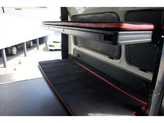 ハイエースバン2.8 DX ワイド スーパーロング ハイルーフ ディーゼルターボ 4WD　オグショー跳上2段ベッドキット 前後S-GLシート　スーリーサイドオーニング 415SAFARI Fスポイラー　ESSEX ENCB17インチAW　PARADA215/60R17　WEBASTO-FFヒーター　サブバッテリー&外部電源&走行充電 2800
