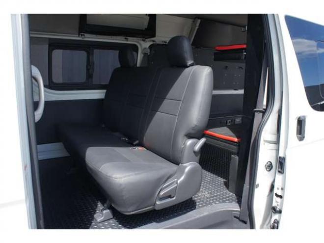 ハイエースバン2.8 DX ワイド スーパーロング ハイルーフ ディーゼルターボ 4WD　オグショー跳上2段ベッドキット 前後S-GLシート　スーリーサイドオーニング 415SAFARI Fスポイラー　ESSEX ENCB17インチAW　PARADA215/60R17　WEBASTO-FFヒーター　サブバッテリー&外部電源&走行充電 2800