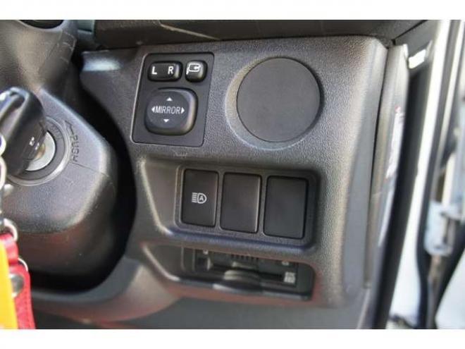 ハイエースバン2.8 DX ワイド スーパーロング ハイルーフ ディーゼルターボ 4WD　オグショー跳上2段ベッドキット 前後S-GLシート　スーリーサイドオーニング 415SAFARI Fスポイラー　ESSEX ENCB17インチAW　PARADA215/60R17　WEBASTO-FFヒーター　サブバッテリー&外部電源&走行充電 2800