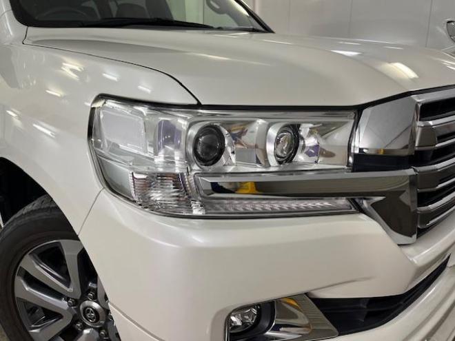 ランドクルーザー２００系後期型　ＺＸ　本州仕入　寒冷地仕様　禁煙車　トヨタセーフティセンス　純正２０インチＡＷ　純正１８ＡＷ＋スタッドレスタイヤ付　モデリスタスポイラー　電動サンルーフ　純正ブラウンレザーシート　純正ナビ（ワンセグ地デジ　Ｂｌｕｅｔｏｏｔｈ対応）＋バックカメラ　ブラインドスポット　車線逸脱警報　クルーズコントロール　ハイトコントロール　シートヒーター＆クーラー　ステアリングヒーター　両席パワーシート　ＥＴＣ 4WD 4600 5Dr