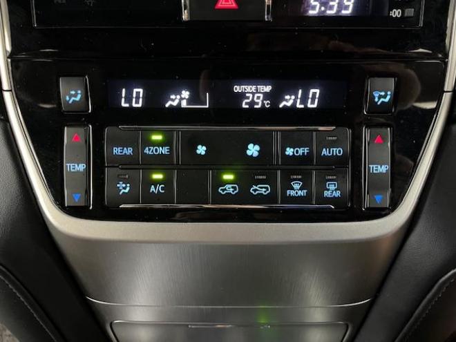 ランドクルーザー２００系後期型　ＺＸ　本州仕入　寒冷地仕様　禁煙車　トヨタセーフティセンス　純正２０インチＡＷ　純正１８ＡＷ＋スタッドレスタイヤ付　モデリスタスポイラー　電動サンルーフ　純正ブラウンレザーシート　純正ナビ（ワンセグ地デジ　Ｂｌｕｅｔｏｏｔｈ対応）＋バックカメラ　ブラインドスポット　車線逸脱警報　クルーズコントロール　ハイトコントロール　シートヒーター＆クーラー　ステアリングヒーター　両席パワーシート　ＥＴＣ 4WD 4600 5Dr