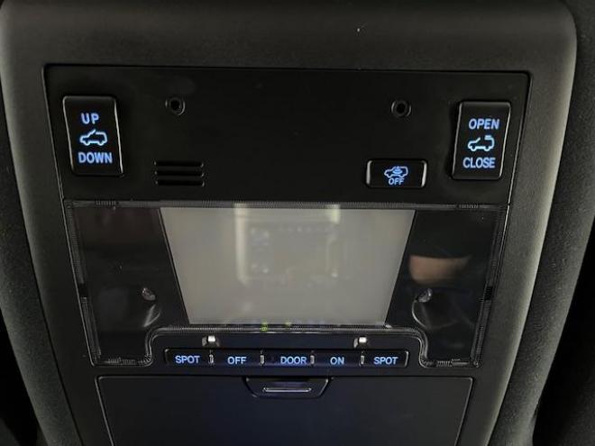 ランドクルーザー２００系後期型　ＺＸ　本州仕入　寒冷地仕様　禁煙車　トヨタセーフティセンス　純正２０インチＡＷ　純正１８ＡＷ＋スタッドレスタイヤ付　モデリスタスポイラー　電動サンルーフ　純正ブラウンレザーシート　純正ナビ（ワンセグ地デジ　Ｂｌｕｅｔｏｏｔｈ対応）＋バックカメラ　ブラインドスポット　車線逸脱警報　クルーズコントロール　ハイトコントロール　シートヒーター＆クーラー　ステアリングヒーター　両席パワーシート　ＥＴＣ 4WD 4600 5Dr
