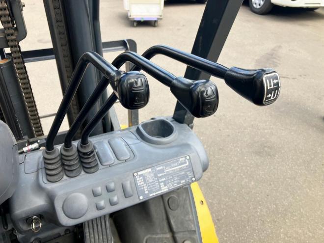 フォークリフトコマツ　中古　FD25T-17　ディーゼル