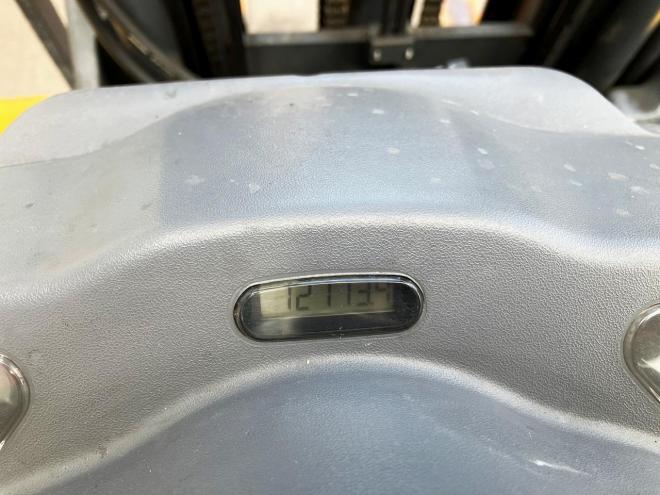 フォークリフトコマツ　中古　FD25T-17　ディーゼル