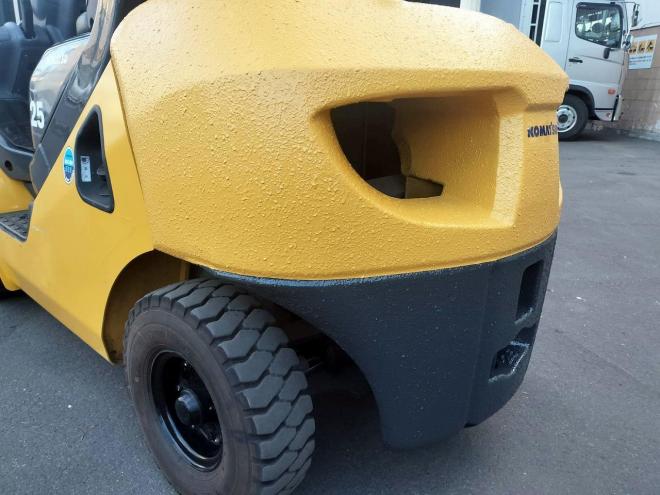 フォークリフトコマツ　中古　FD25T-17　ディーゼル
