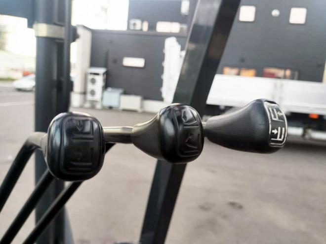 フォークリフトコマツ　中古　FD25T-17　ディーゼル