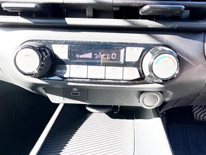 ノート1.2S FOUR 4WD　ローンが不安な方＜優遇ローン＞本州仕入　寒冷地　ナビ　ワンセグTV　エマ―ジェンシーブレーキ 4WD