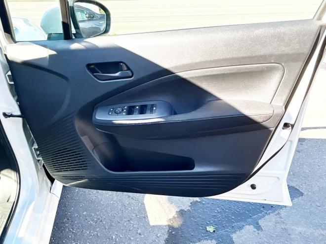 ノート1.2S FOUR 4WD　ローンが不安な方＜優遇ローン＞本州仕入　寒冷地　ナビ　ワンセグTV　エマ―ジェンシーブレーキ 4WD