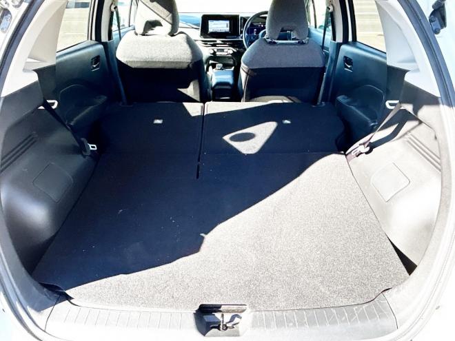 ノート1.2S FOUR 4WD　ローンが不安な方＜優遇ローン＞本州仕入　寒冷地　ナビ　ワンセグTV　エマ―ジェンシーブレーキ 4WD