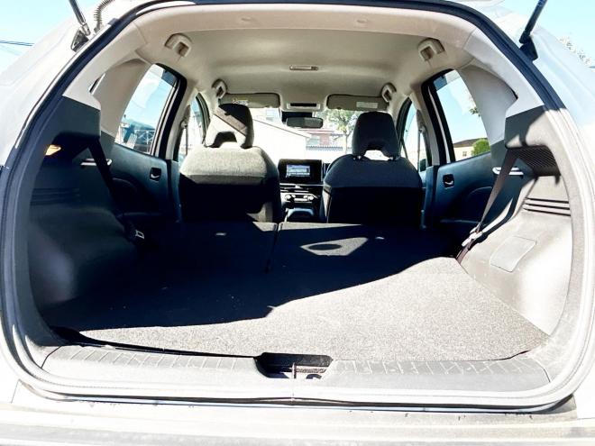 ノート1.2S FOUR 4WD　ローンが不安な方＜優遇ローン＞本州仕入　寒冷地　ナビ　ワンセグTV　エマ―ジェンシーブレーキ 4WD