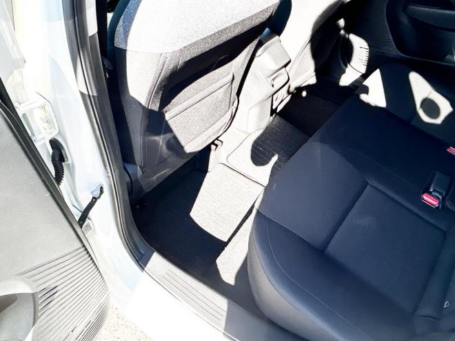 ノート1.2S FOUR 4WD　ローンが不安な方＜優遇ローン＞本州仕入　寒冷地　ナビ　ワンセグTV　エマ―ジェンシーブレーキ 4WD