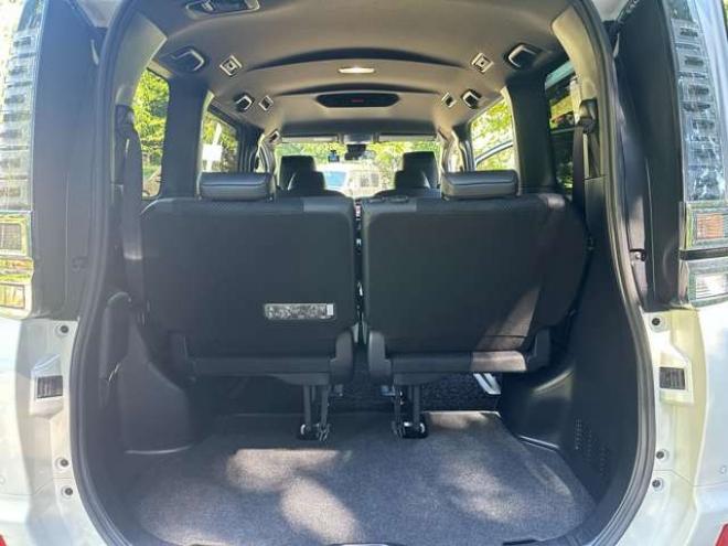 ヴォクシー2.0 ZS 煌III 4WD　ワンオーナー　両側パワースライドドア　純正エンジンスターター　前後ドライブレコーダー　バックカメラ　ETC　地デジナビ　アイドリングストップ　クルーズコントロール　パワステ　パワーウィンドウ 2000