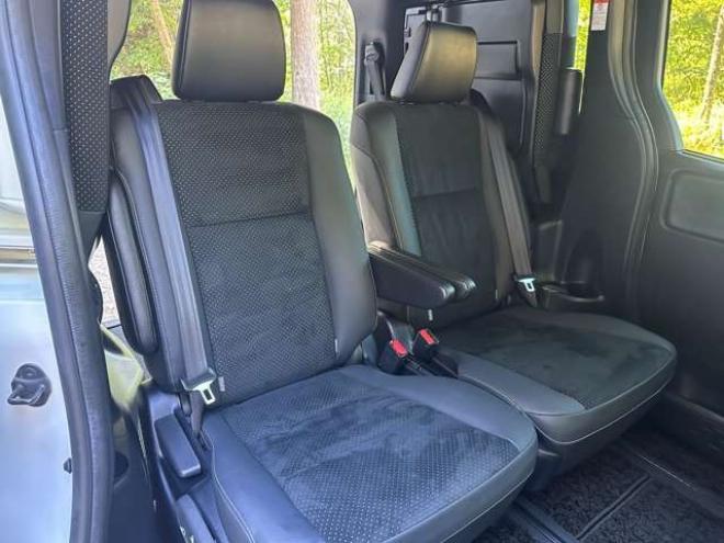ヴォクシー2.0 ZS 煌III 4WD　ワンオーナー　両側パワースライドドア　純正エンジンスターター　前後ドライブレコーダー　バックカメラ　ETC　地デジナビ　アイドリングストップ　クルーズコントロール　パワステ　パワーウィンドウ 2000