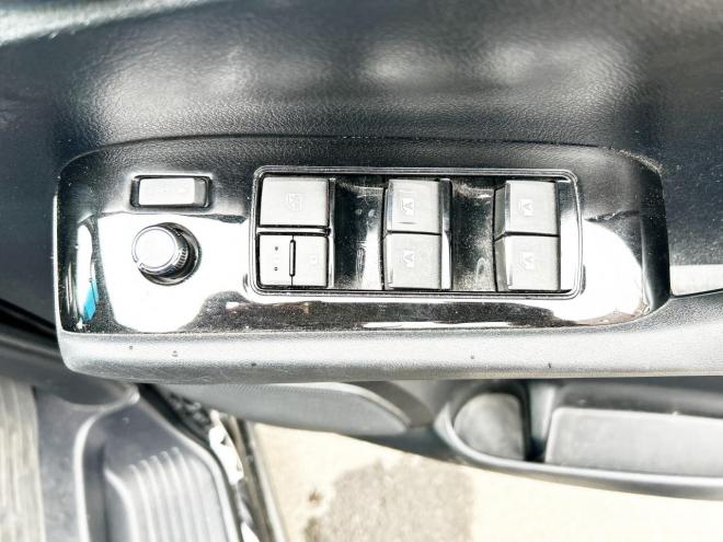 アルファード2.5S 4WD　ローンが不安な方＜優遇ローン＞本州仕入　モデリスタエアロ　アイドリングストップ 4WD