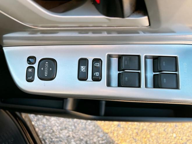 ノア2.0Si 4WD　ローンが不安な方＜優遇ローン＞1年保証　本州仕入　パワースライドドア
