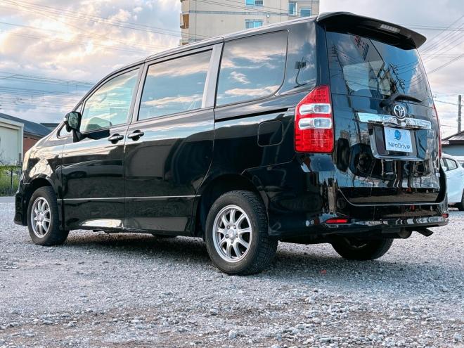 ノア2.0Si 4WD　ローンが不安な方＜優遇ローン＞1年保証　本州仕入　パワースライドドア