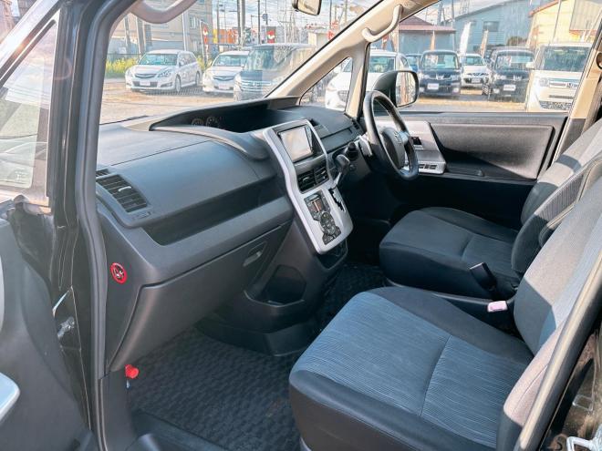 ノア2.0Si 4WD　ローンが不安な方＜優遇ローン＞1年保証　本州仕入　パワースライドドア