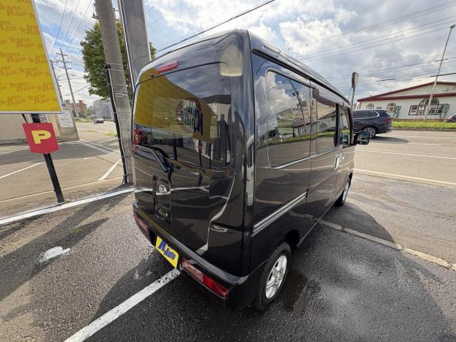 ハイゼットHIJET CARGO 4WD CRUSE HIGH ROOF　錆の少ない本州仕入　人気のビジネスパッケージ　　キーレス　Bluetoothフルセグナビ　電動格納　ETC　バイザー　アルミ　エンジンオイル交換　ATF交 4WD 660 5Dr