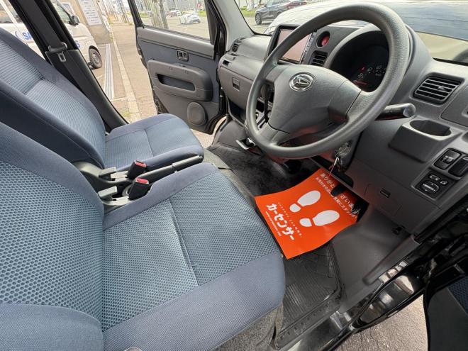 ハイゼットHIJET CARGO 4WD CRUSE HIGH ROOF　錆の少ない本州仕入　人気のビジネスパッケージ　　キーレス　Bluetoothフルセグナビ　電動格納　ETC　バイザー　アルミ　エンジンオイル交換　ATF交 4WD 660 5Dr