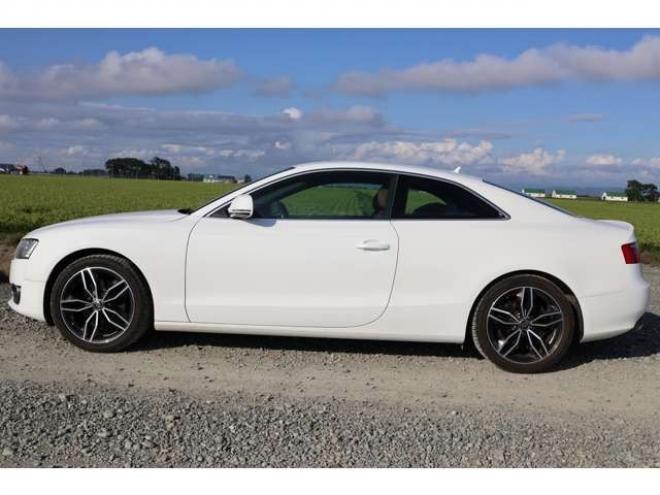 アウディA5 3.2 FSI クワトロ 4WD　検R8/10　自社　ローンカノウ　パドルシフト 正規輸入車 3200