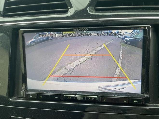 セレナハイウェイスター　４ＷＤ　バックカメラ　ナビ　ＴＶ　オートクルーズコントロール　両側電動スライドドア　スマートキー　電動格納ミラー　後席モニター　３列シート　ＣＶＴ　レンタカーアップ　アルミホイール　盗難防止システム 4WD 2000 5Dr