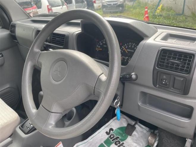タウンボックスＲＸ　４ＷＤ　両側スライドドア　キーレスエントリー　ＡＴ　ＡＢＳ　ＣＤ　ＭＤ　アルミホイール　衝突安全ボディ　エアコン　パワーステアリング　パワーウィンドウ 4WD 660 5Dr