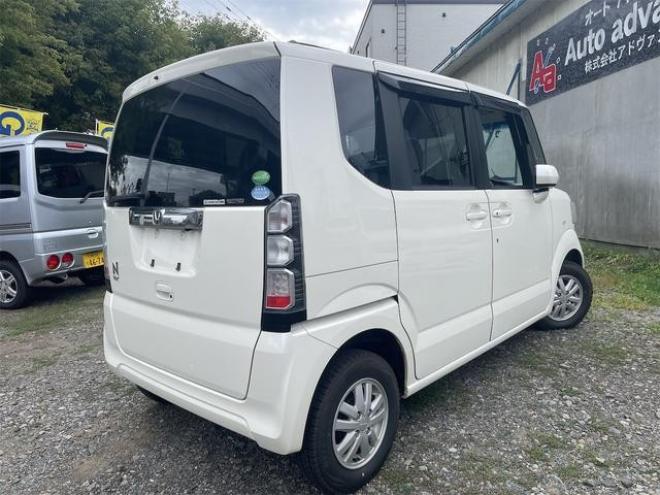 N-BOXＧ・Ｌパッケージ　４ＷＤ　ＥＴＣ　バックカメラ　両側スライド・片側電動　ナビ　ＴＶ　スマートキー　アイドリングストップ　ベンチシート　ＣＶＴ　盗難防止システム　ＡＢＳ　ＥＳＣ　アルミホイール　衝突安全ボディ　エアコン 4WD 660 5Dr