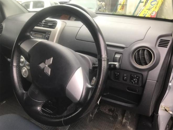 eKワゴンＭＸ　４ＷＤ　　４速ＡＴ　キーレスエントリー　電動格納ミラー　ベンチシート　ＡＴ　盗難防止システム　ＣＤ　衝突安全ボディ　エアコン 4WD 660 5Dr