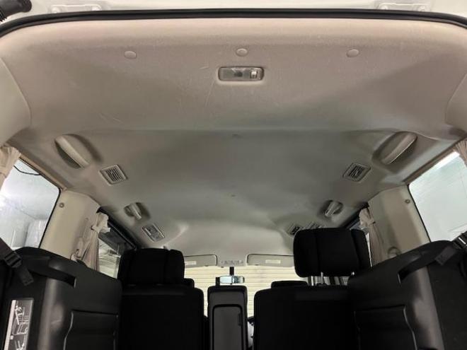 セレナハイウェイスター　Ｖセレクション　本州仕入　寒冷地仕様　禁煙車　ＷＡＫＯＳバリアスコーティング済　純正１６インチＡＷ　社外１５ＡＷ＋スタッドレスタイヤ付　両側パワースライドドア　純正ナビ（フルセグ地デジ　ＤＶＤ再生　Ｂｌｕｅｔｏｏｔｈオーディオ）＋バックカメラ　クルーズコントロール　アイドリングストップ　横滑り防止装置　ＨＩＤ　ＥＴＣ 　タイミングチェーン 4WD 2000 5Dr