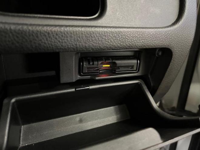 セレナハイウェイスター　Ｖセレクション　本州仕入　寒冷地仕様　禁煙車　ＷＡＫＯＳバリアスコーティング済　純正１６インチＡＷ　社外１５ＡＷ＋スタッドレスタイヤ付　両側パワースライドドア　純正ナビ（フルセグ地デジ　ＤＶＤ再生　Ｂｌｕｅｔｏｏｔｈオーディオ）＋バックカメラ　クルーズコントロール　アイドリングストップ　横滑り防止装置　ＨＩＤ　ＥＴＣ 　タイミングチェーン 4WD 2000 5Dr