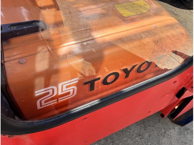 フォークリフトTOYOTA 5FG25