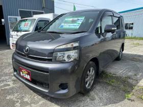 ヴォクシー　 4WD 2000 5Dr
