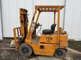 フォークリフト　TCM FD15Z3 1.5トン ディーゼル