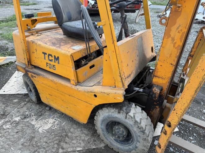 フォークリフトTCM FD15Z3 1.5トン ディーゼル