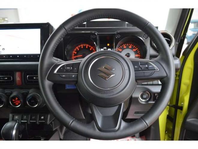 ジムニーXC 4WD　ワンオーナー車4WDターボセーフティサポート搭載アイドリングストップ8インチナビTVデュアルセンサーブレーキサポート横滑り防止装置ハイビームアシストLEDクルーズコントロール 660