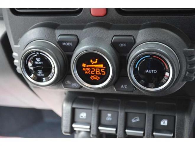 ジムニーXC 4WD　ワンオーナー車F5速マニュアル4WDターボセーフティサポート搭載アイドリングストップ横滑り防止装置ハイビームアシストLEDライトクルーズコントロール 660