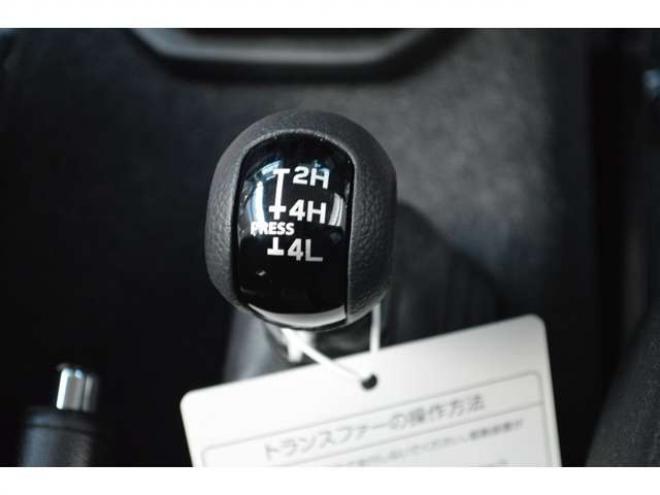 ジムニーXC 4WD　ワンオーナー車F5速マニュアル4WDターボセーフティサポート搭載アイドリングストップ横滑り防止装置ハイビームアシストLEDライトクルーズコントロール 660