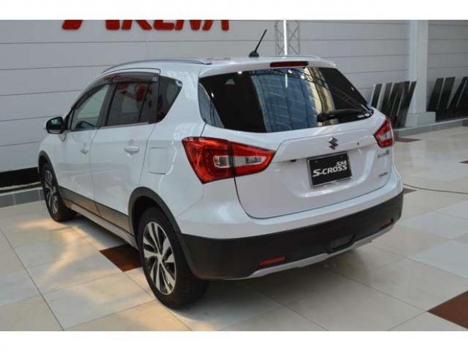 SX4S-CROSS 1.6 4WD　ワンオーナーALLGRIP4WD横滑り防止装置パドルシフトSDナビTVバックカメラETCディスチャージヘッドライトクルーズコントロールシートヒーター 1600