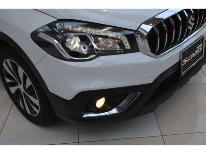 SX4S-CROSS 1.6 4WD　ワンオーナーALLGRIP4WD横滑り防止装置パドルシフトSDナビTVバックカメラETCディスチャージヘッドライトクルーズコントロールシートヒーター 1600