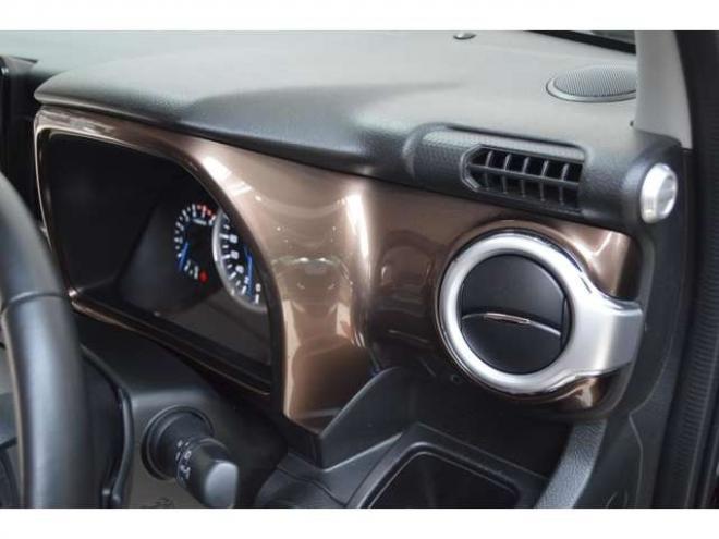 クロスビー1.0 ハイブリッド MZ ブラウンアクセントパッケージ装着車 4WD　ワンオーナー車ハイブリッド4WDターボセーフティサポート搭載ブラウンアクセントパッケージ8インチナビTVバックカメラHDMIミラーリングLEDライトETCアダプティブクルーズコントロール 1000