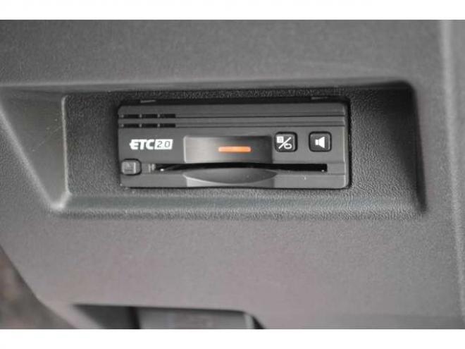 ジムニーXC 4WD　ワンオーナー車4WDターボセーフティサポート搭載デュアルセンサーブレーキサポート誤発信抑制機能7インチワイドナビTVバックカメラLEDライトETC20クルーズコントロールマッドタイヤ 660
