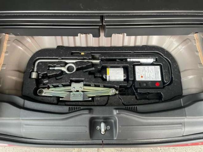 N-BOXカスタムG ターボ Lパッケージ 4WD　1年保証付 車検残 Bluetooth ナビ フルセグ バックカメラ エンジンスターター シートヒーター ドライブレコーダー 両側電動スライドドア ETC 660