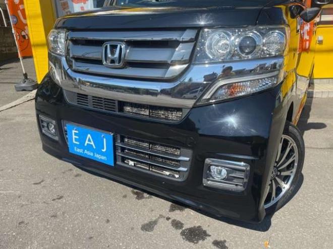 N-BOXカスタムG ターボ Lパッケージ 4WD　1年走行距離無制限保証/Bluetooth/フルセグTV/両側パワースライドドア/バックカメラ/リアモニター/エンジンスターター/ETC/前席シートヒーター/ハーフレザーシート/HID/修復歴無し/車検令和8年8月/法定整備付 660