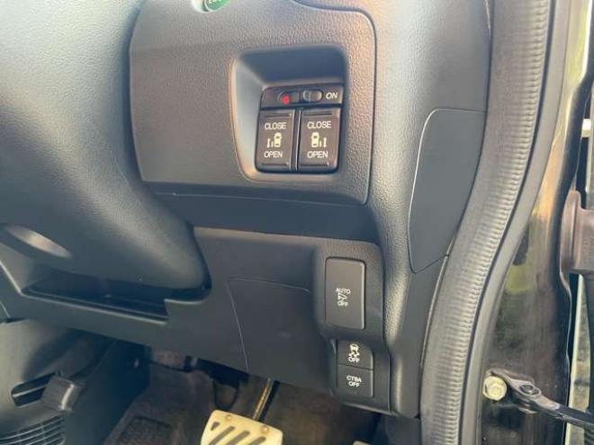 N-BOXカスタムG ターボ Lパッケージ 4WD　1年走行距離無制限保証/Bluetooth/フルセグTV/両側パワースライドドア/バックカメラ/リアモニター/エンジンスターター/ETC/前席シートヒーター/ハーフレザーシート/HID/修復歴無し/車検令和8年8月/法定整備付 660