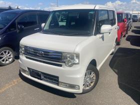 ピクシススペース　カスタムX 4WD 660 5Dr