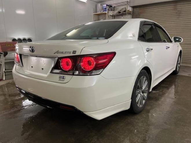 クラウンハイブリッドアスリートＳ　Ｆｏｕｒ　後期型　ワンオーナー　寒冷地仕様　禁煙車　ＷＡＫＯＳバリアスコーティング済　純正１７インチＡＷ　社外１７ＡＷ＋スタッドレスタイヤ付　純正ナビ（フルセグ地デジ　ＤＶＤ再生　Ｂｌｕｅｔｏｏｔｈ対応）＋バックカメラ　クルーズコントロール　ステアリングヒーター　ミラーヒーター　シートヒーター　両席パワーシート　タイミングチェーン車　純正ＬＥＤヘッドライト　横滑り防止装置　ＥＴＣ 4WD 2500 4Dr