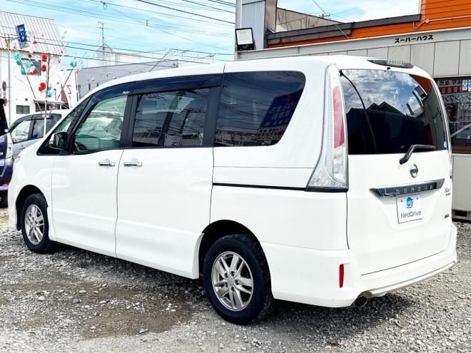 セレナ2.0ライダー ブラックライン 4WD　ローンが不安な方＜優遇ローン＞1年保証　寒冷地仕様　両側パワースライド