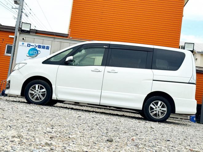 セレナ2.0ライダー ブラックライン 4WD　ローンが不安な方＜優遇ローン＞1年保証　寒冷地仕様　両側パワースライド