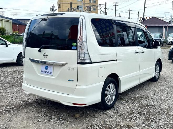 セレナ2.0 ハイウェイスター 4WD　ローンが不安な方＜優遇ローン＞本州仕入　寒冷地仕様 エマージェンシーブ 